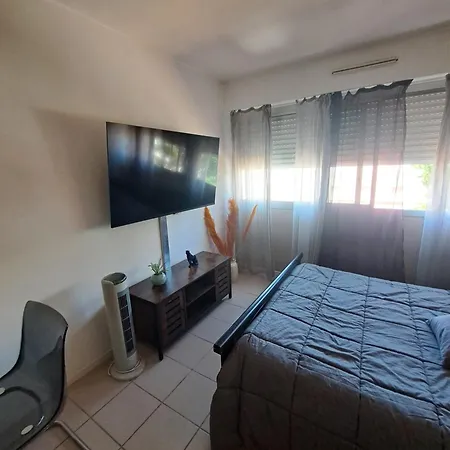 Aux Pieds Des Cevennes Apartment *