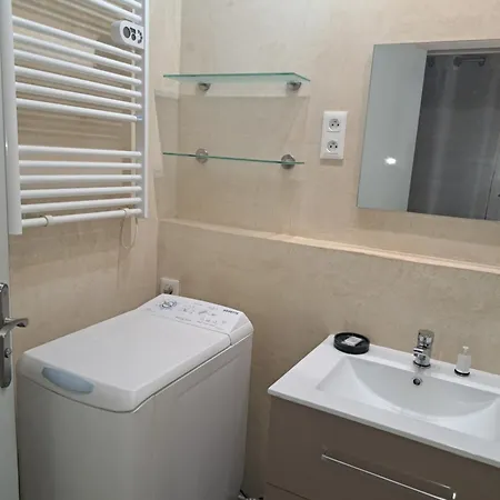 Aux Pieds Des Cevennes Apartment Ales