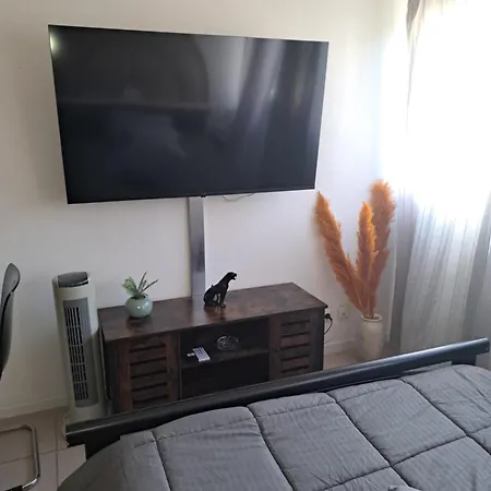 Apartment Aux Pieds Des Cevennes *
